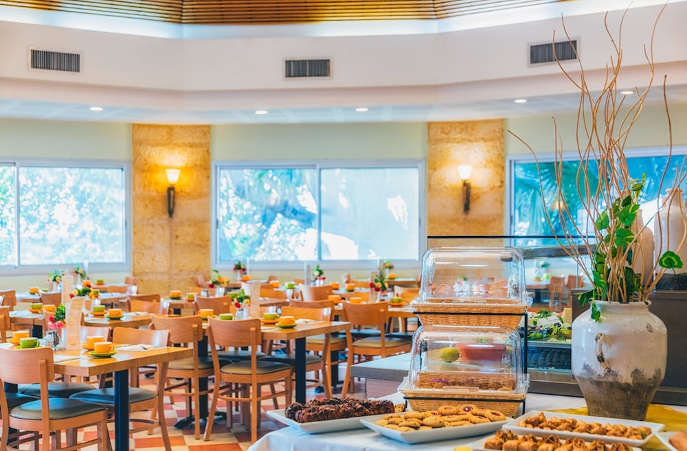 ein gedi kibbutz hotel