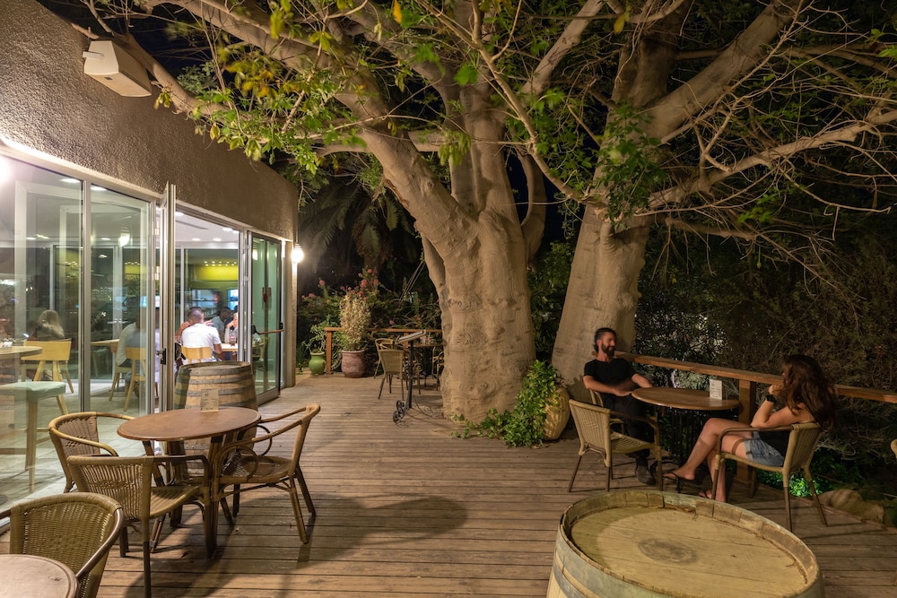 ein gedi kibbutz hotel