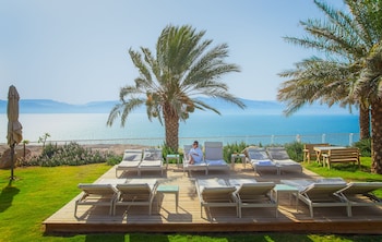 ein gedi kibbutz hotel