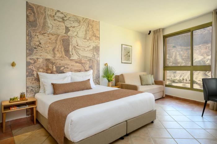 ein gedi kibbutz hotel