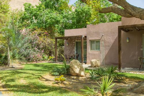 ein gedi kibbutz hotel