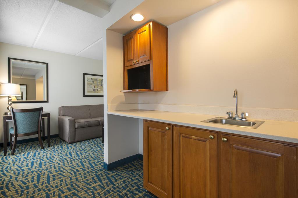holiday inn savannah s i 95 gateway by ihg