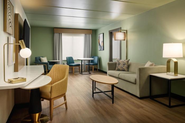 holiday inn savannah s i 95 gateway by ihg