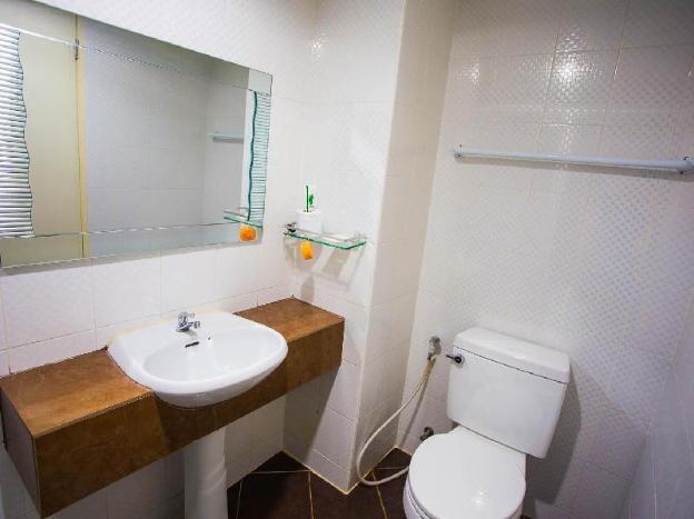 aryan suites