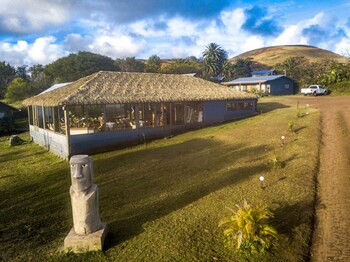 cabanas henua iti