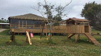 cabanas henua iti