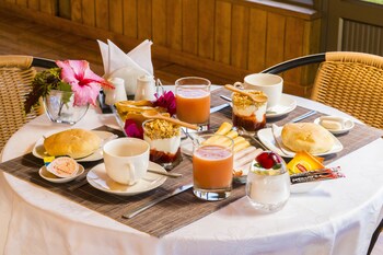 cabanas henua iti