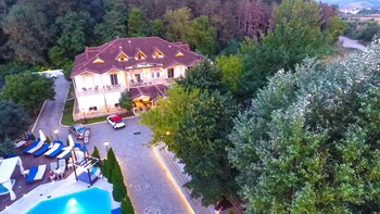 Krikonis Hotel,Next To A Golf Course,3 star