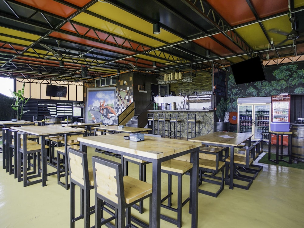 sky star hotel at klia klia2