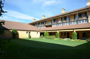 golf hotel castelconturbia