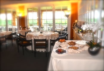 Golf Hotel Castelconturbia,Comignago>>Agrate Conturbia,4 star