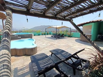 Hotel Savaro,Near La Ropa Beach,3 star