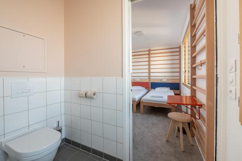 ucpa sport station hostel paris