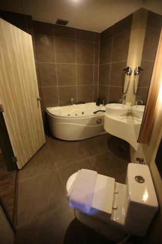 kota heritage hotel