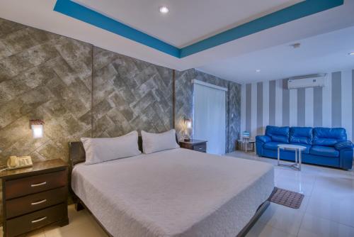 wayak hotel and suites