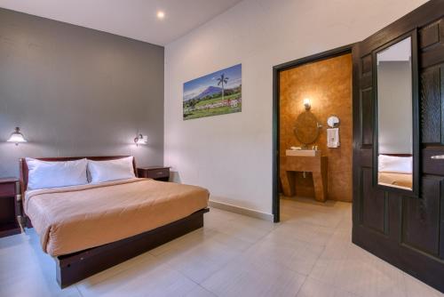 wayak hotel and suites