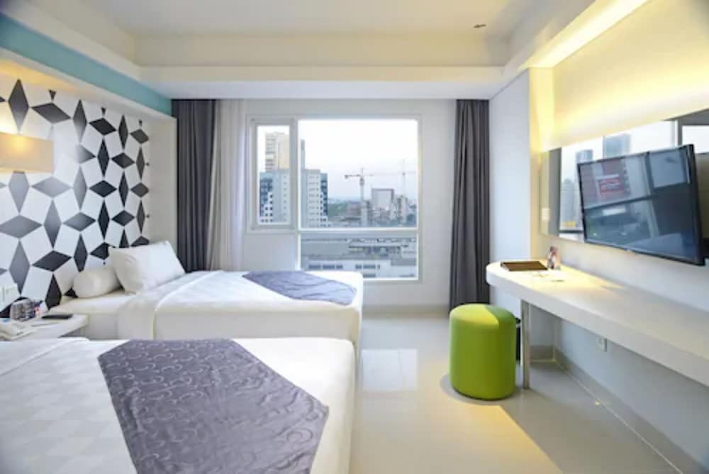 crown prince hotel surabaya