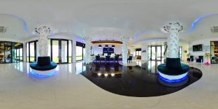 the river hotel