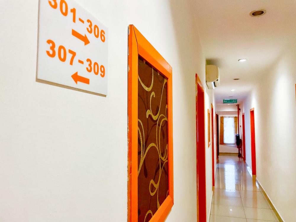 1 hotel taman connaught