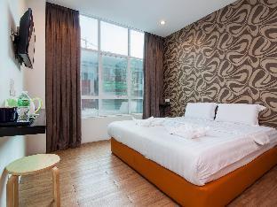 1 hotel taman connaught