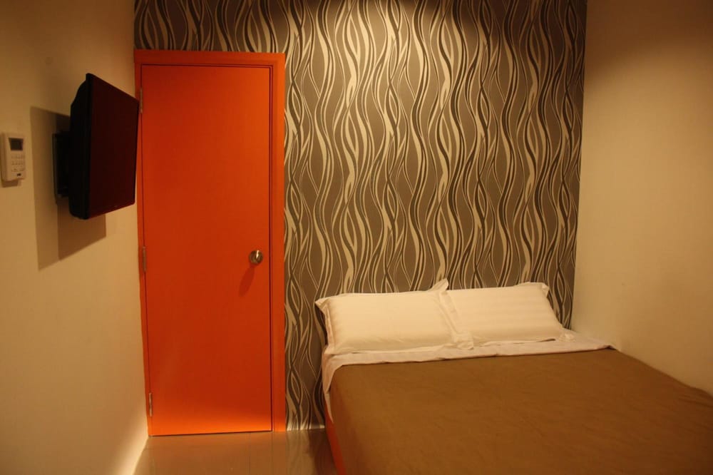 1 hotel taman connaught