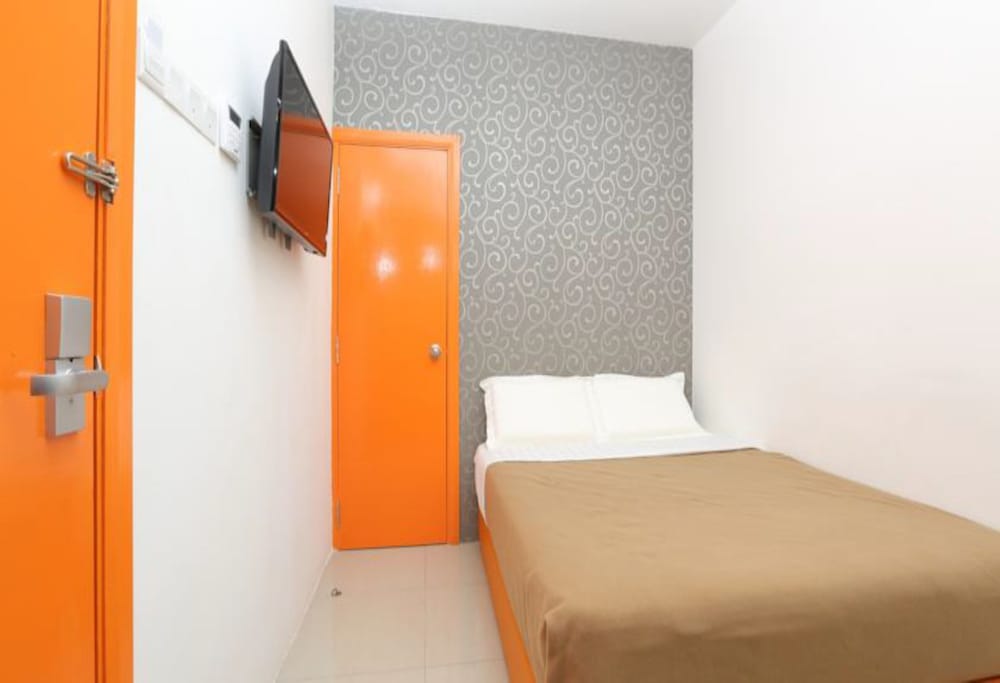 1 hotel taman connaught