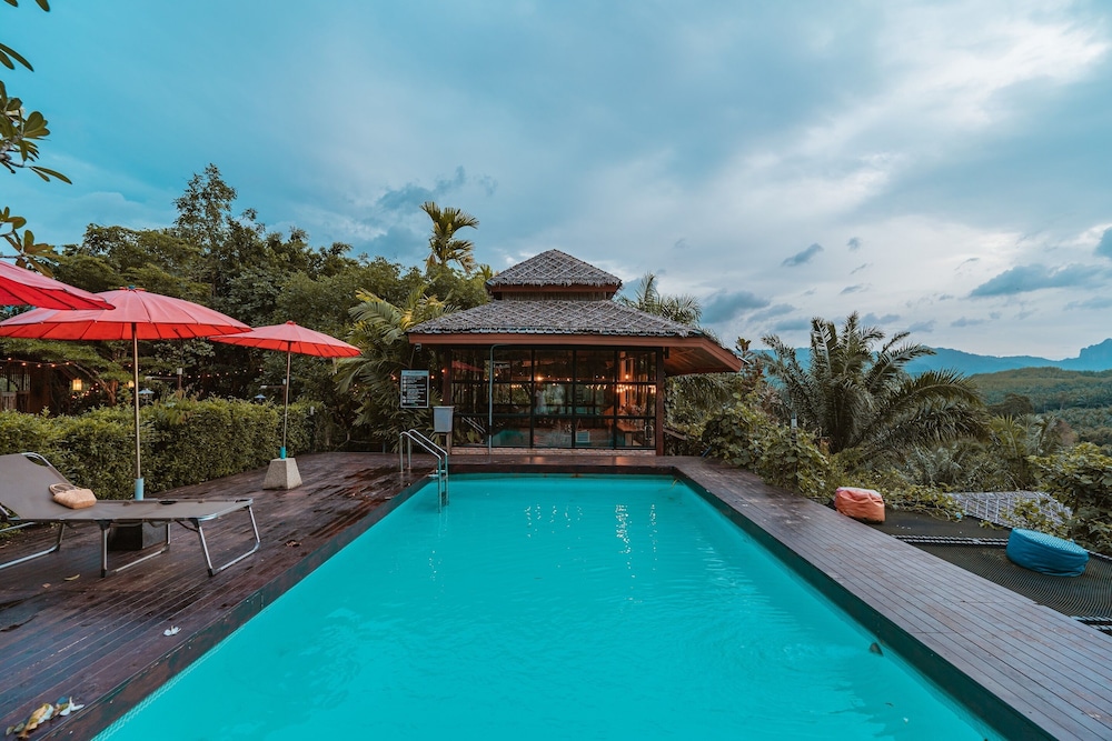 khaosok boutique camps