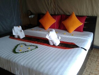 khaosok boutique camps