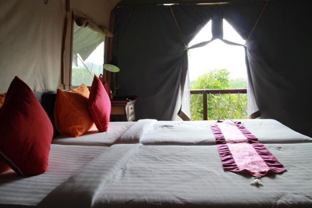 khaosok boutique camps