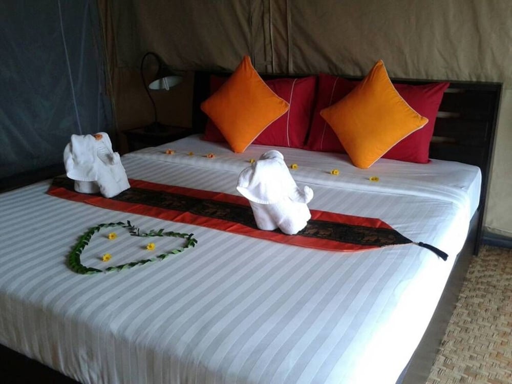 khaosok boutique camps