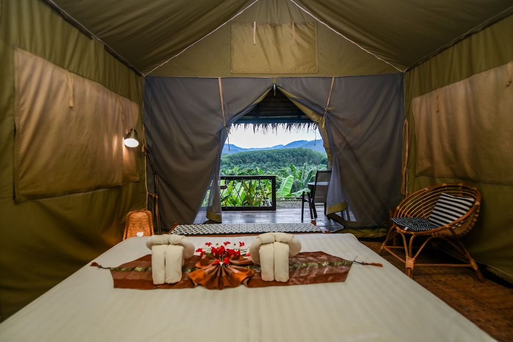 khaosok boutique camps