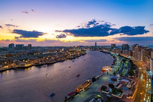 radisson blu hotel dubai deira creek