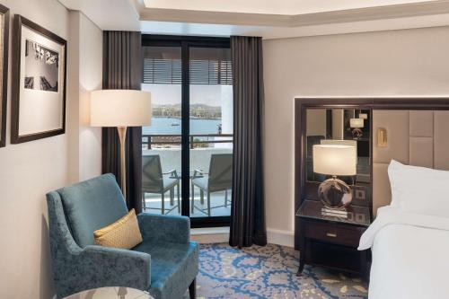 radisson blu hotel dubai deira creek