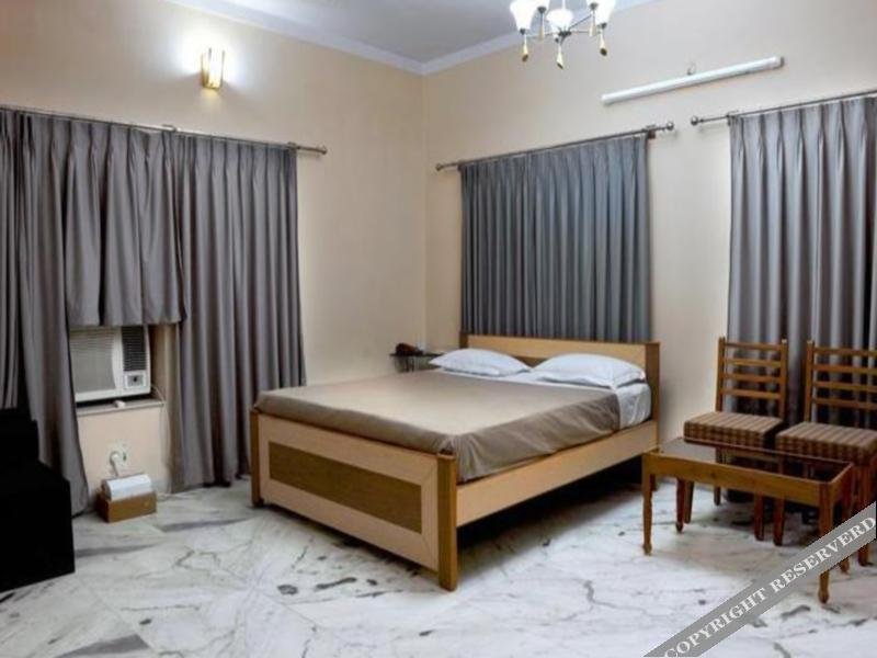 taru inn