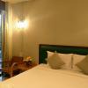 medio de pai hotel