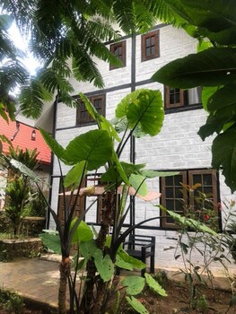 nature land hotel ii