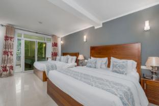 hotel travellers nest