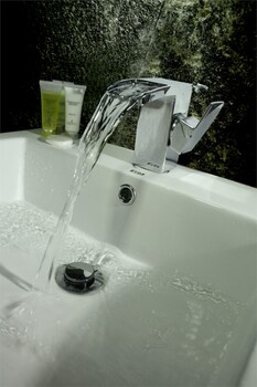 hotel travellers nest