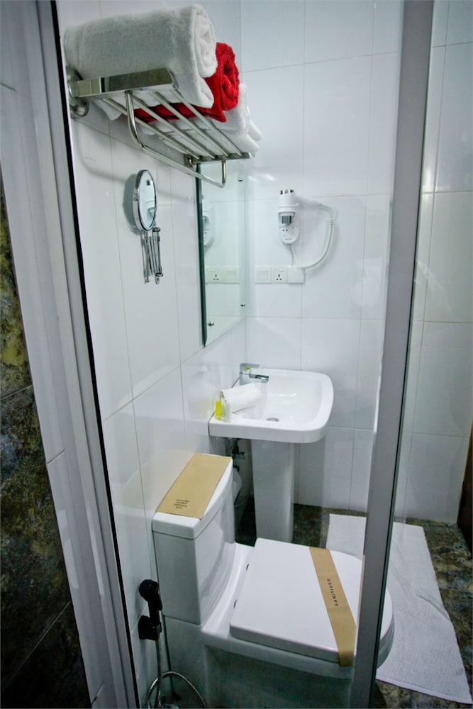 hotel travellers nest