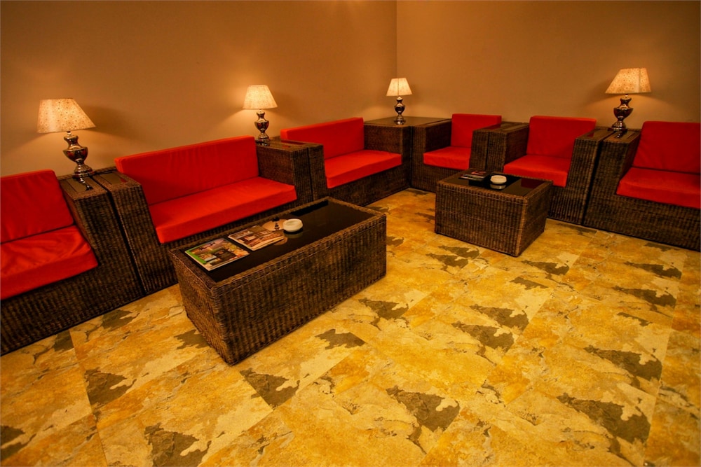 hotel travellers nest