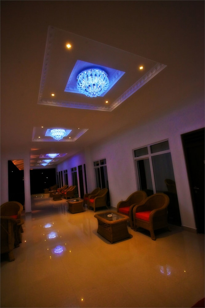 hotel travellers nest