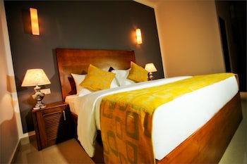 hotel travellers nest