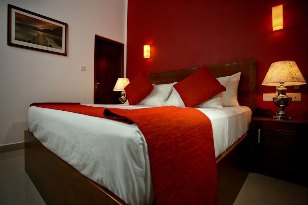 hotel travellers nest