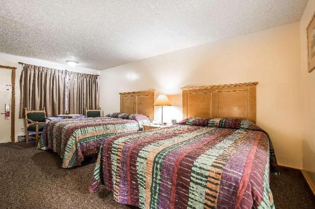 econo lodge inn and suites
