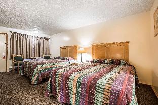 econo lodge inn and suites