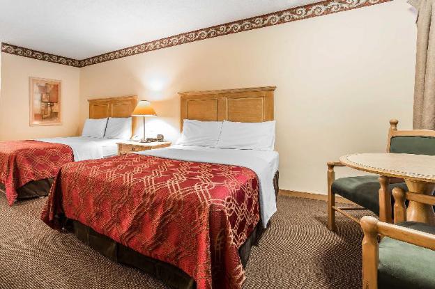 econo lodge inn and suites