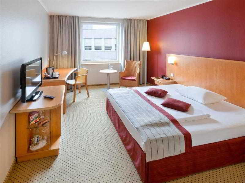 voco dusseldorf seestern by ihg