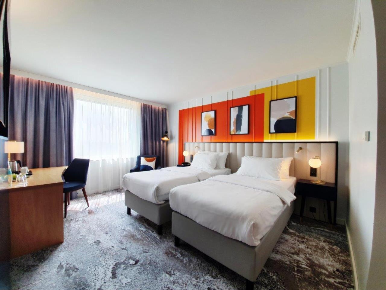 voco dusseldorf seestern by ihg
