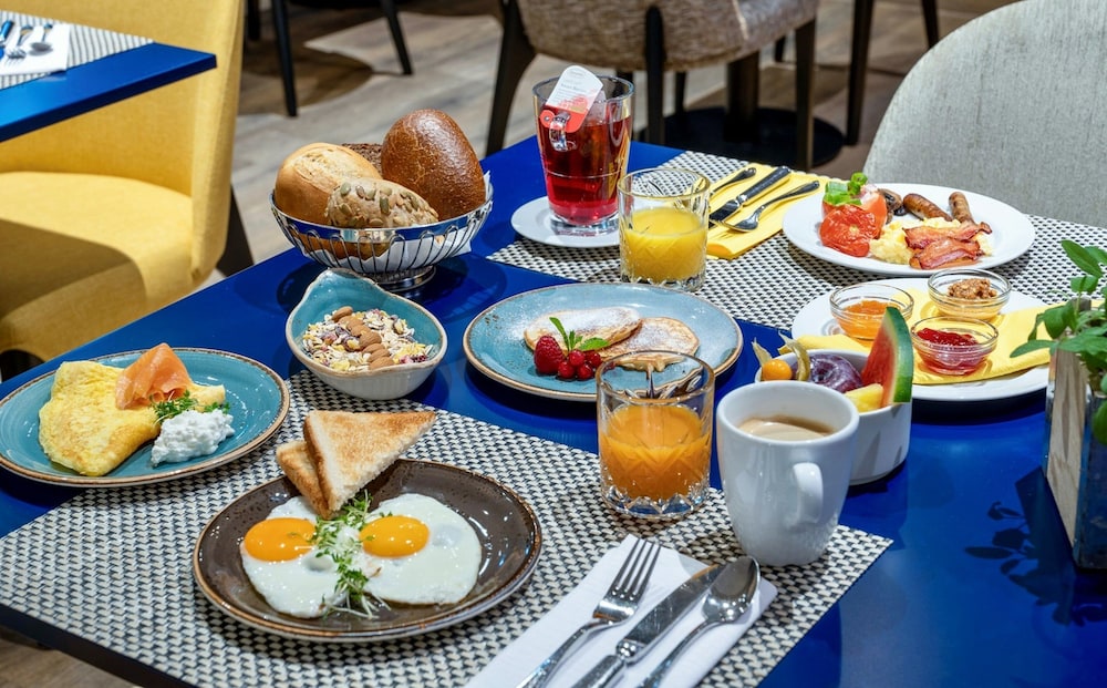 voco dusseldorf seestern by ihg