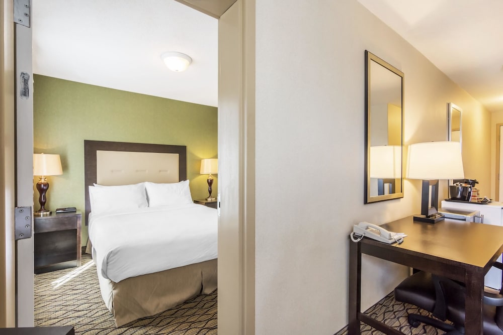 clarion hotel and conference centre